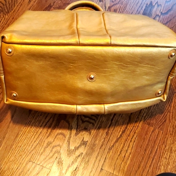 Yves Saint Laurent Easy Y Gold Bag - EUC - Picture 7 of 14